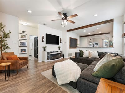 Photo 3 of 38 at 128 Spotted Rail RDG - 3 bed 2 bath home