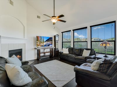Photo 4 of 23 at 128 W Adelanta PL - 4 bed 2 bath home