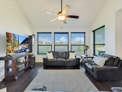 Photo 5 of 23 at 128 W Adelanta PL - 4 bed 2 bath home