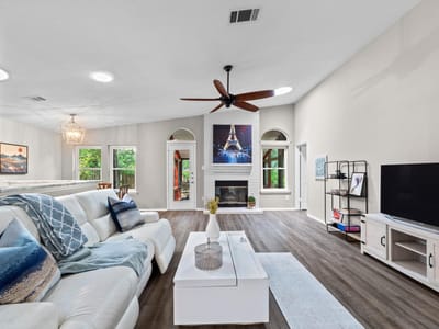 Living area at 12806 Blackfoot TRL - 3 bed 2 bath home