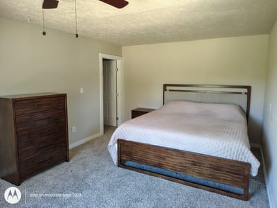 Primary bedroom at 1284 Beaver Lake DR - 6 bed 3 bath home