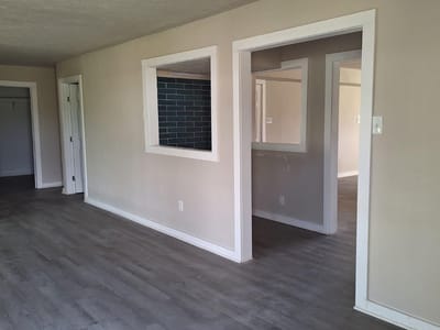 Primary bedroom at 1284 Beaver Lake DR - 6 bed 3 bath home