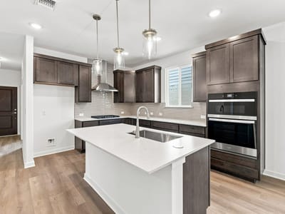 Property photo 3 at 129 Adlai Ave - 3 bed 2 bath home