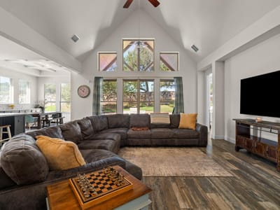 Photo 5 of 40 at 129 Bear Paw RUN - 4 bed 3 bath home