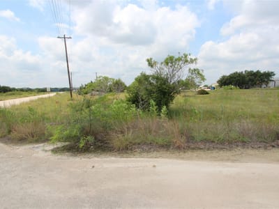 Living area at 129 Bevers Rd - Amifast Indust Park, Liberty Hill, TX