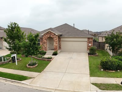 Living area at 129 Esparza DR - 3 bed 2 bath home