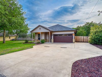 Kitchen at 129 Haliimaile Ln - 3 bed 2 bath home