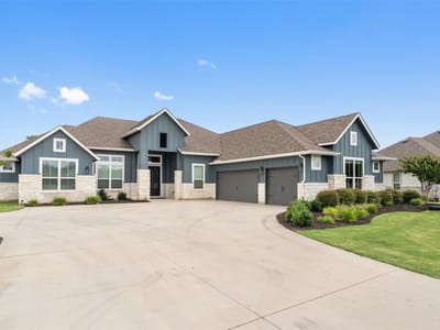 Living area at 129 Hamilton BR - 3 bed 3 bath home