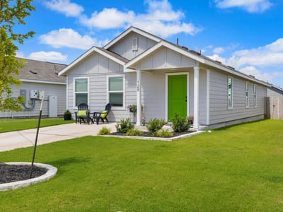 Primary bedroom at 129 Jack Browning DR - 3 bed 2 bath home