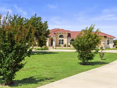 Property photo 4 at 129 Lakewood TRL - 3 bed 4 bath home