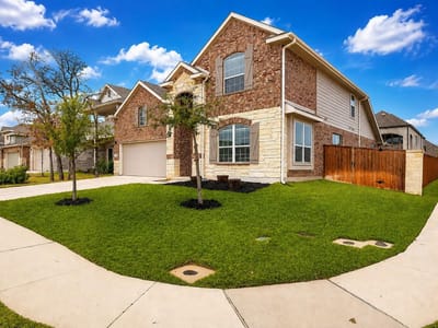 Living area at 129 Magdalene WAY - 4 bed 3 bath home