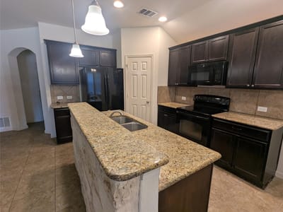 Property photo 4 at 129 Park LN - 3 bed 2 bath home