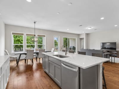 Property photo 3 at 129 Ridgeview CT - 4 bed 3 bath home