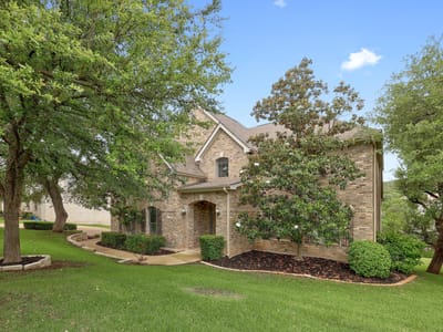Living area at 129 Sebastians RUN - 4 bed 3 bath home