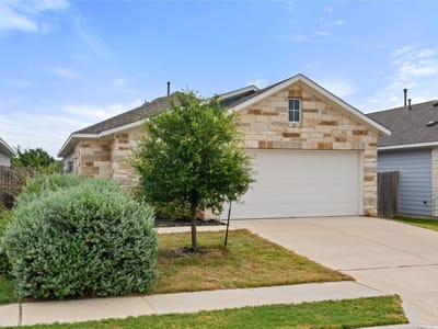 Kitchen at 129 Tall Grass DR - 3 bed 2 bath home