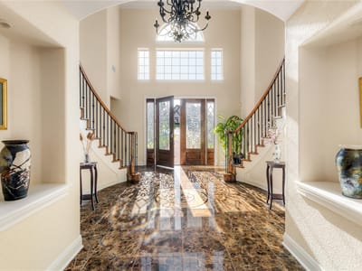 Property photo 3 at 129 Vailco LN - 5 bed 4 bath home