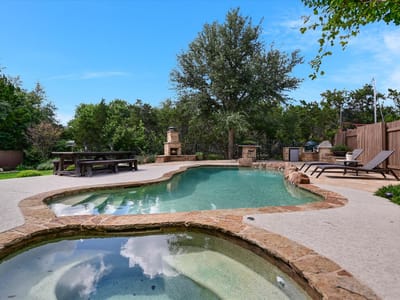 Living area at 12908 Little Dipper PATH - 6 bed 4 bath home