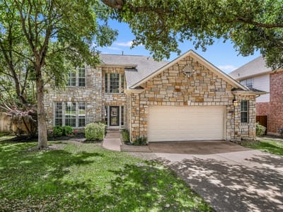 Living area at 12935 Brigham DR - 4 bed 2 bath home