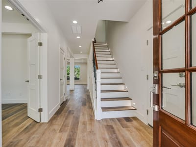 Property photo 3 at 13 Rock Hollow CIR - 3 bed 2 bath home