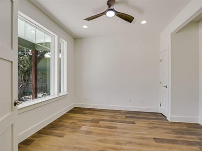 Property photo 4 at 13 Rock Hollow CIR - 3 bed 2 bath home