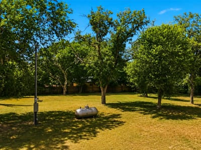 Property photo 4 at 130 Colorado LN - Caters Parkview, Seguin, TX