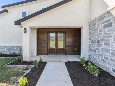 Primary bedroom at 130 Creekwood Trl - 5 bed 2 bath home