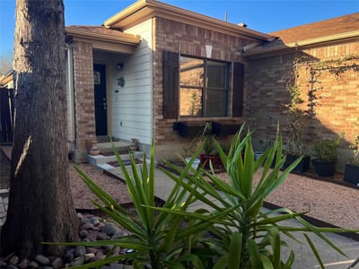 Living area at 130 Plum Path - 3 bed 2 bath home