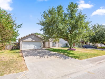 Property photo 2 at 130 Riley CV - 3 bed 2 bath home