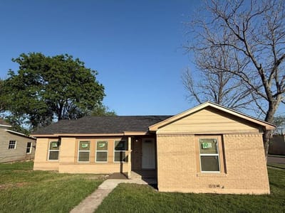 Primary bedroom at 1300 N 2nd St - 5 bed 2 bath home