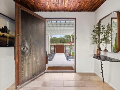 Property photo 3 at 1300 Skyline Ridge Lookout - 6 bed 3 bath home