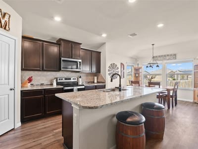 Primary bedroom at 1300 Spicewood DR - 5 bed 2 bath home