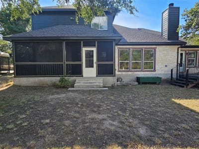 Bathroom at 1301 County Road 262 - 5 bed 4 bath home