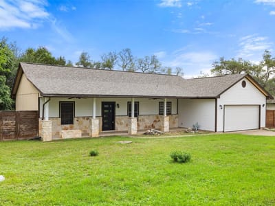 Kitchen at 1301 S Quinlan Park Rd - 3 bed 2 bath home