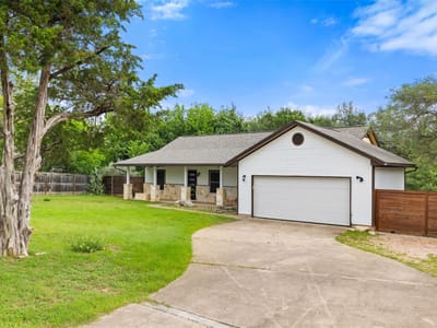 Primary bedroom at 1301 S Quinlan Park Rd - 3 bed 2 bath home