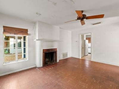 Photo 3 of 19 at 1302 Bentwood RD - 3 bed 1 bath home