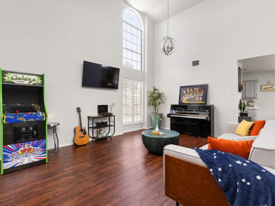 Property photo 4 at 13020 Tamayo Dr - 3 bed 2 bath home