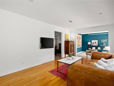 Living area at 1303 Glencrest Dr - 3 bed 2 bath home