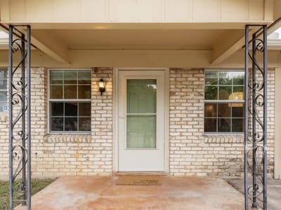 Property photo 2 at 1303 Haynes ST - 5 bed 3 bath home