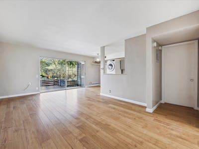 Primary bedroom at 1304 Mariposa DR Unit #104 - 1 bed 1 bath home