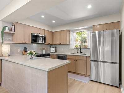 Property photo 2 at 1304 Mariposa DR Unit #132 - 3 bed 2 bath home
