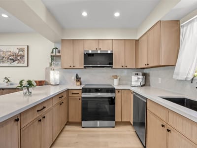 Property photo 3 at 1304 Mariposa DR Unit #132 - 3 bed 2 bath home
