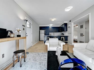 Property photo 3 at 1304 Summit ST Unit #101 - 2 bed 1 bath home