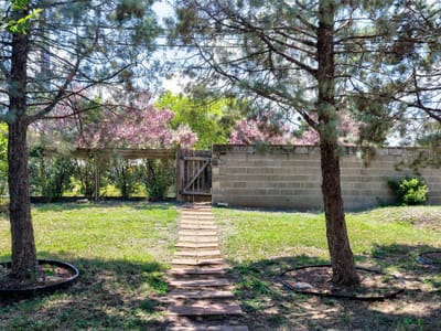 Primary bedroom at 1305 Chestnut Ave - 3 bed 2 bath home