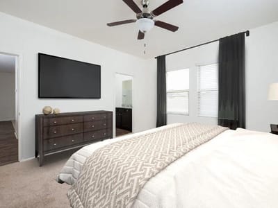 Primary bedroom at 1305 Morris Loop - 3 bed 2 bath home