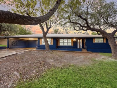 Primary bedroom at 1305 W 1st ST - 4 bed 3 bath home