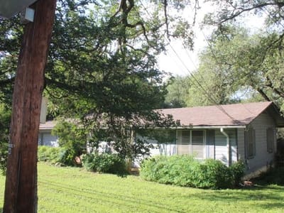 Kitchen at 1306 Alamo ST - 3 bed 1 bath home