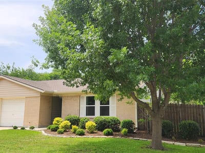 Primary bedroom at 1306 Lawnmont DR - 3 bed 2 bath home