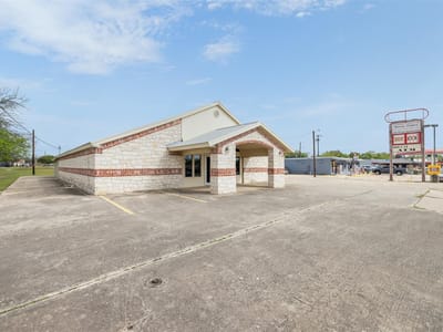 Kitchen at 1306 W Cameron Ave - N/A, Rockdale, TX