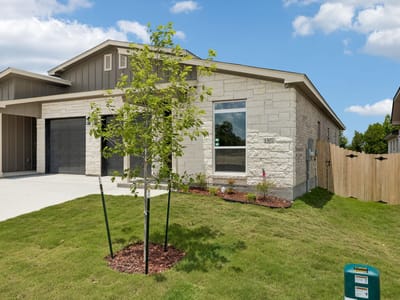 Primary bedroom at 1307 Lone Pine WAY - 3 bed 2 bath home
