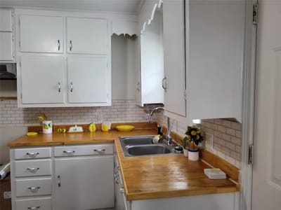 Primary bedroom at 1308 Murray Ave - 2 bed 1 bath home